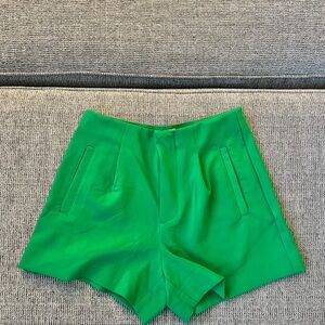 A New Day Women’s Midi Shorts Stretch Size 4 Green Tailored Dress Shorts Pockets